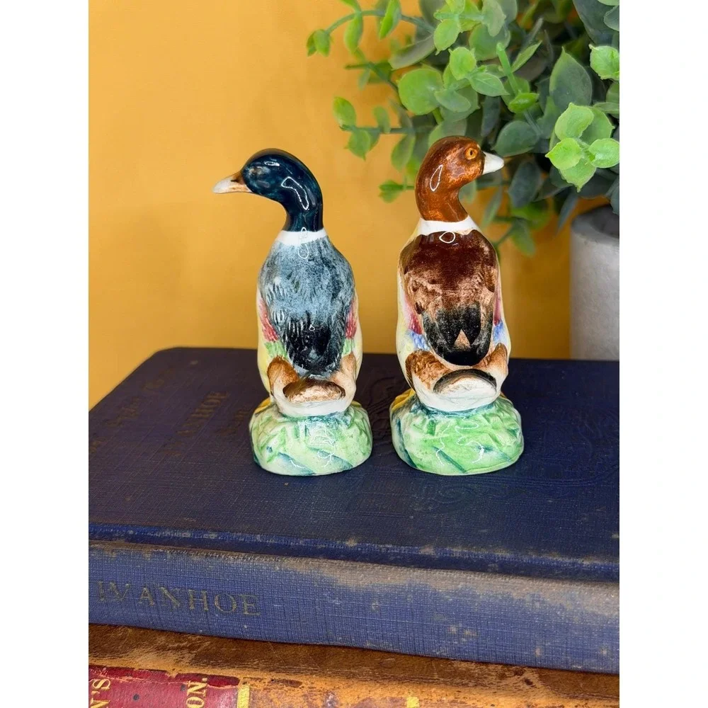 N/A vintage ceramic